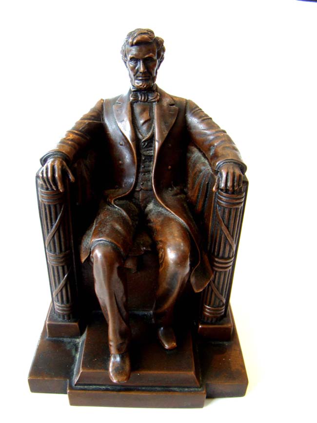 A nice pair of early "Lincoln in the chair" bookends by Jennings Brothers circa 1925 — image 2